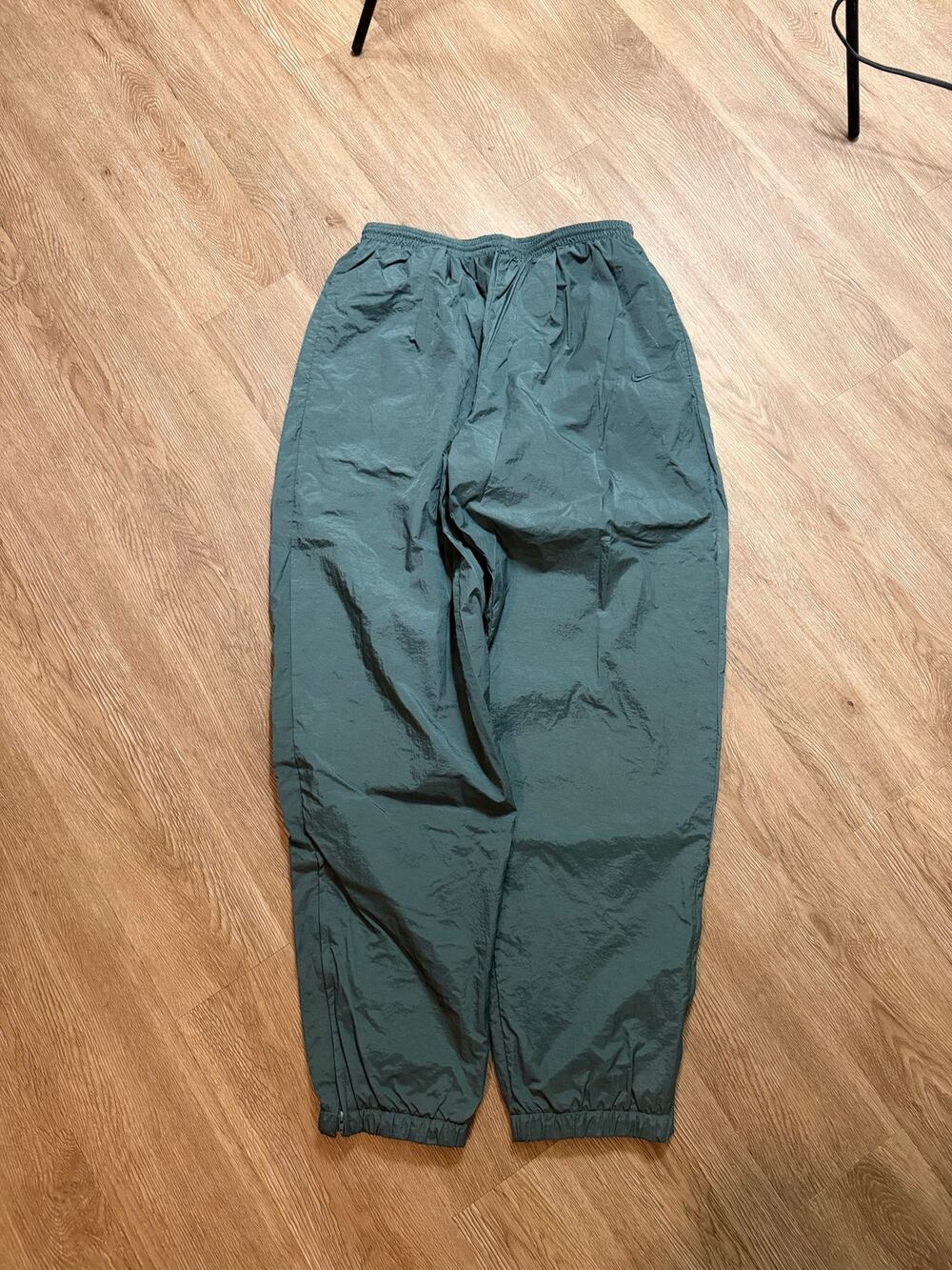 Vintage Nike Track Pants Mens Medium Green Nylon Windbreaker Joggers Y2K